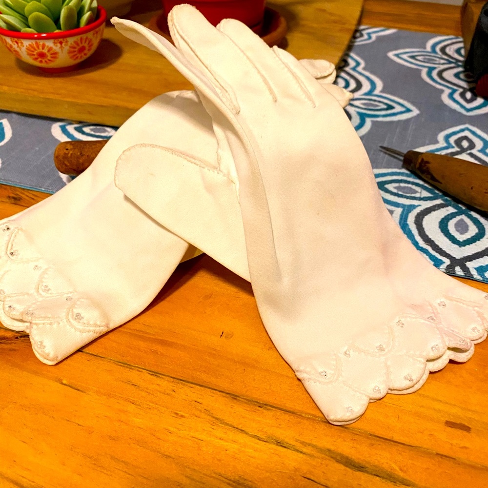 Vintage gloves
